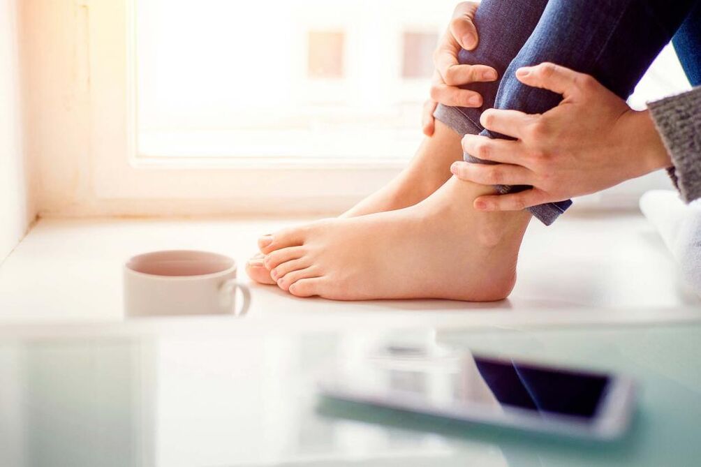Toenail fungus can be treated at home